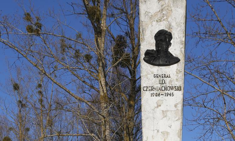Депутат-коммунист Госдумы С.А. Гаврилов о сносе поляками памятника И.Д. Черняховскому: «Это свобода Польши от собственной истории»